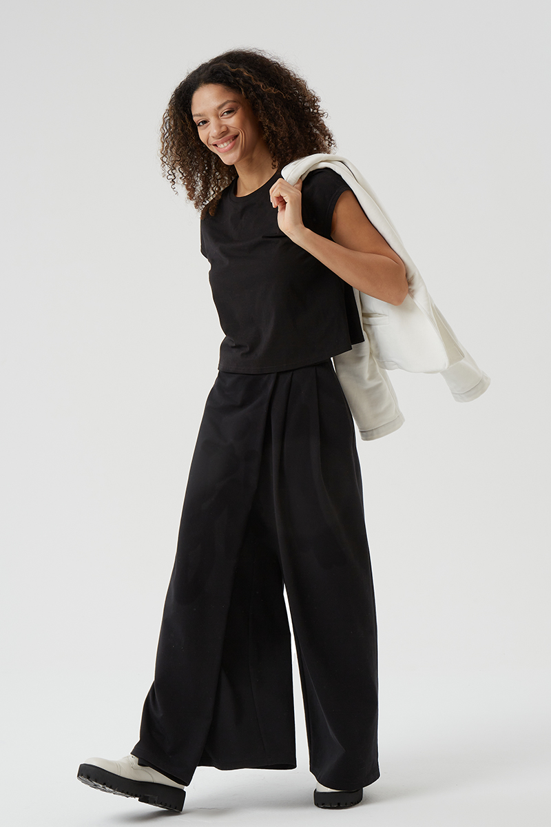 брюки 2102 черный, жакет 325 белый (2) брюки 2102 черный, жакет 325 белый (2)